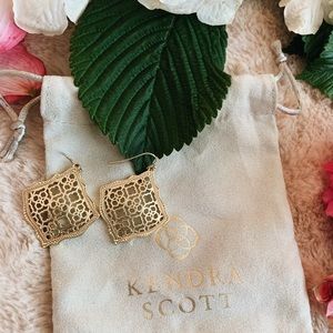 Kendra Scott Kirsten Drop in Filigree Gold